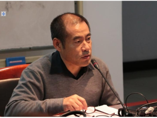刘文飞教授作题为“苏联解体后俄语文学的若干悖论走向”的讲座