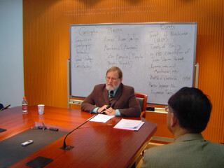 美国霍普金斯大学Bruce Parrott教授访问我院 