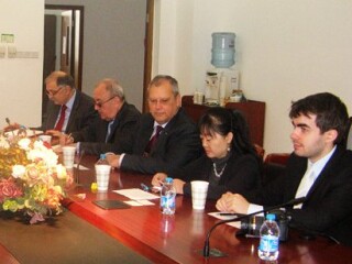 罗马尼亚欧洲风险基金会代表团访问我院