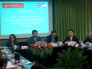 “中亚：大国的交汇与合作”国际研讨会在我校举行