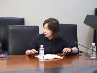 2021年4月28日，华东师范大学国际关系与地区发展研究院举办了研究生科技前沿系列讲座