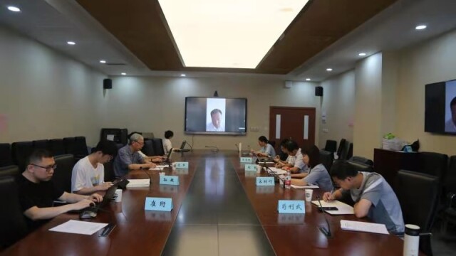 文汇报: 上海市俄罗斯东欧中亚学会、华东师范大学举行学习习近平总书记“七一讲话”暨当前中俄关系座谈会