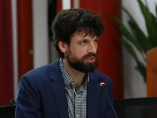 周边中心冷战周边团队博士后彼得•斯廖兹金（Peter Slezkine）博士应邀赴北京大学国际战略研究院参加该院举办的第76期“北阁论衡”系列讲座