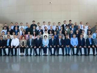 周边中心研究员王海燕作为中国上海合作组织研究中心理事，参加了在杨凌示范区上合组织现代农业交流中心举行的2024年中国上合组织研究中心年会暨杨凌论坛