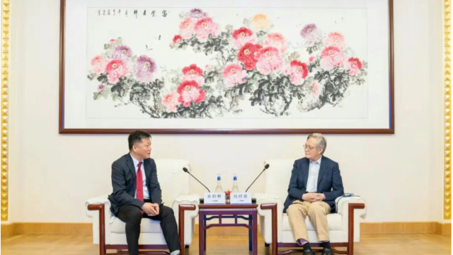 俄罗斯研究中心在莫斯科格林伍德国际贸易中心设立海外调研基地、教育实践基地