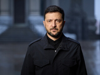 澎湃新闻：泽连斯基直面“28点”：历史性艰难抉择在即，还要对特朗普说谢谢